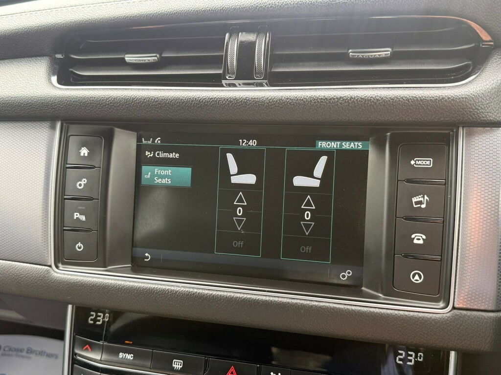 Jaguar XF D Portfolio Black #28