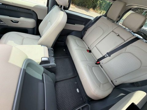 Land Rover Defender 90 Automatic Black #31