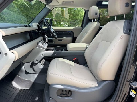 Land Rover Defender 90 Automatic Black #25