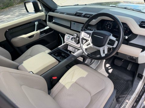 Land Rover Defender 90 Automatic Black #20