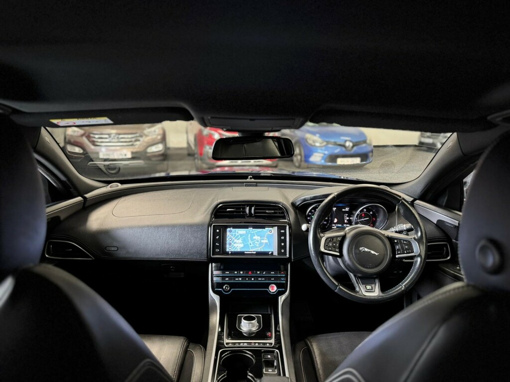 Jaguar XE 2.0 D R-sport Blue #2