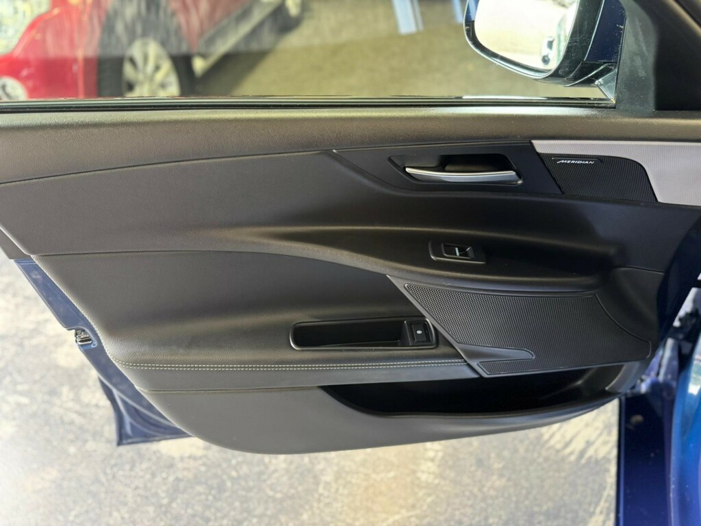 Jaguar XE S Black #21