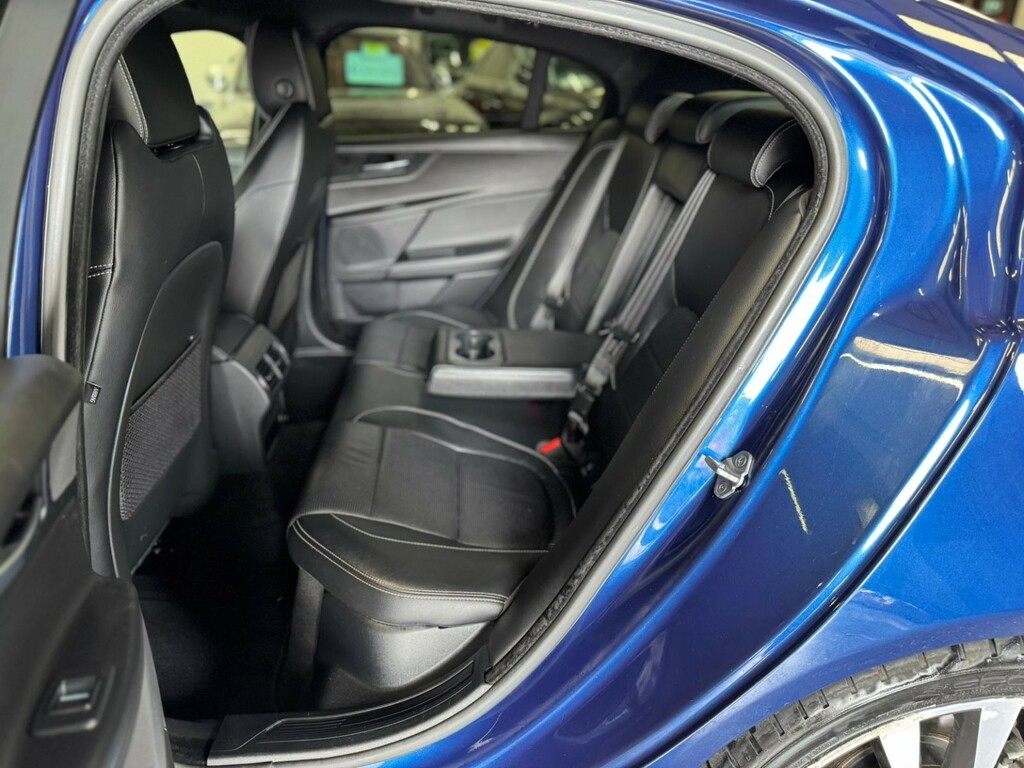 Jaguar XE S Black #16