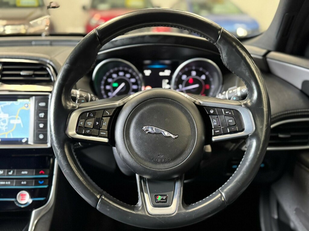 Jaguar XE S Black #9
