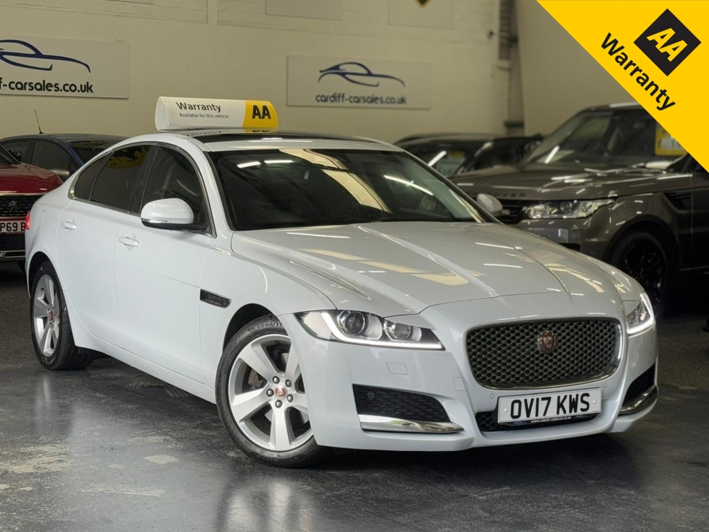 Jaguar XF 2.0 D Portfolio White