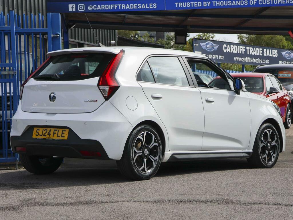 MG MG3 Exclusive Nav White #2