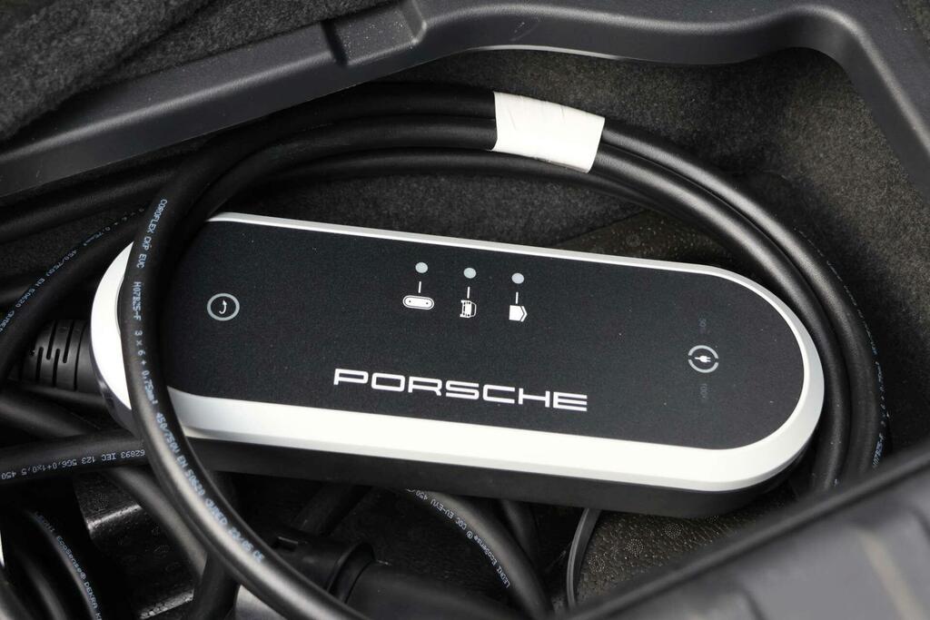 Porsche Taycan Performance 79.2Kwh Rwd 11Kw Charger Black #6