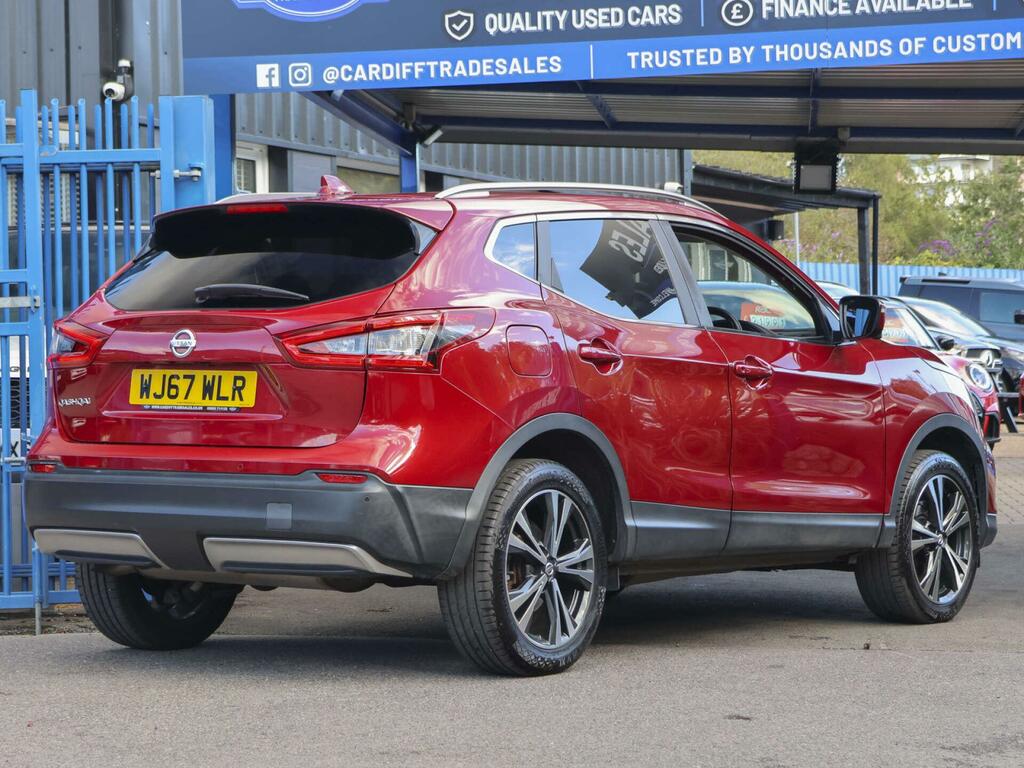 Nissan Qashqai N-connecta Red #2