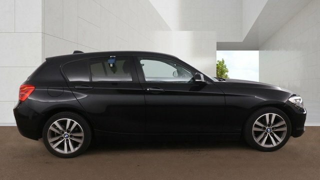 BMW 1 Series 118I Sport Hatchback Black #3