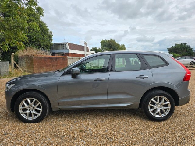 Volvo XC60 2.0 D4 Momentum Black #23