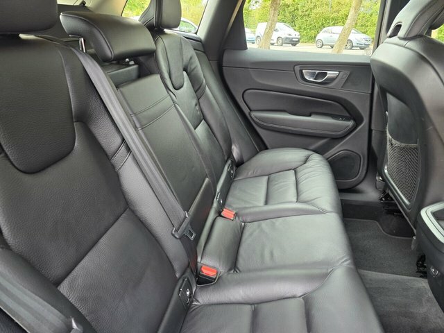 Volvo XC60 2.0 D4 Momentum Black #53
