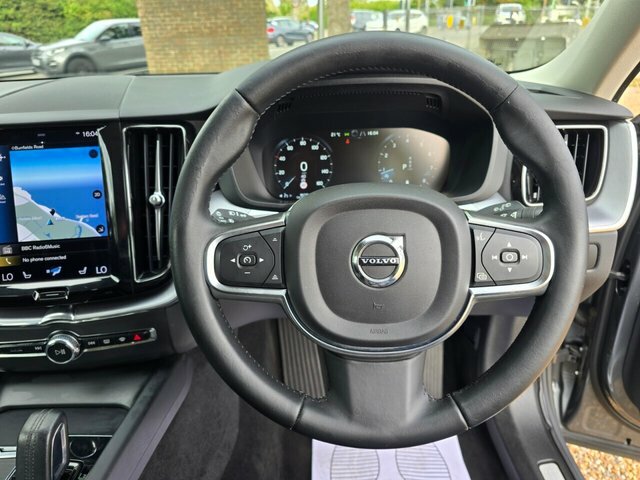 Volvo XC60 2.0 D4 Momentum Black #34