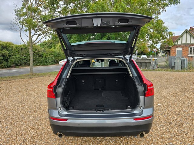 Volvo XC60 2.0 D4 Momentum Black #15