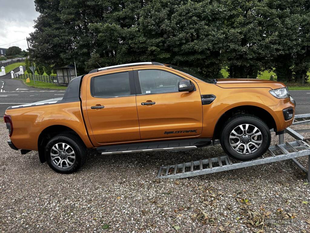 Ford Ranger Pick Up Double Cab Wildtrak 2.0 Ecoblue 213 Orange #2
