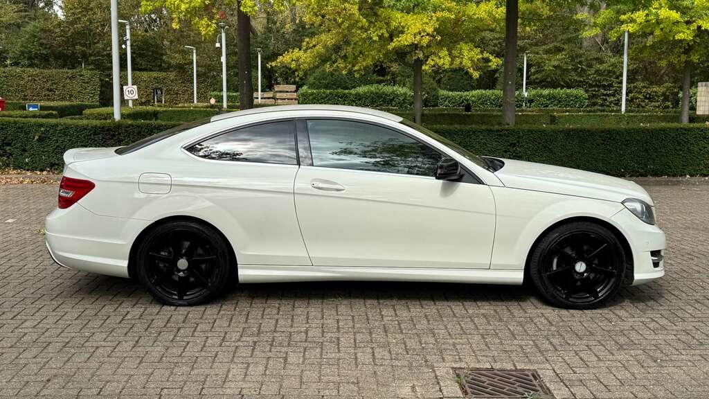 Mercedes-Benz C Class Coupe Black #9