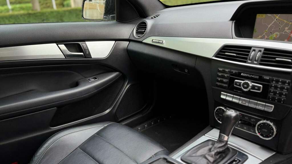 Mercedes-Benz C Class Coupe Black #19