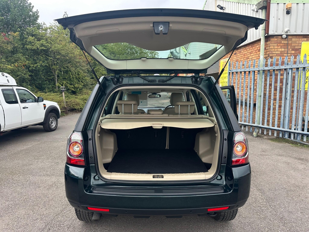 Land Rover Freelander 2 Sd4 Xs Suv Red #48