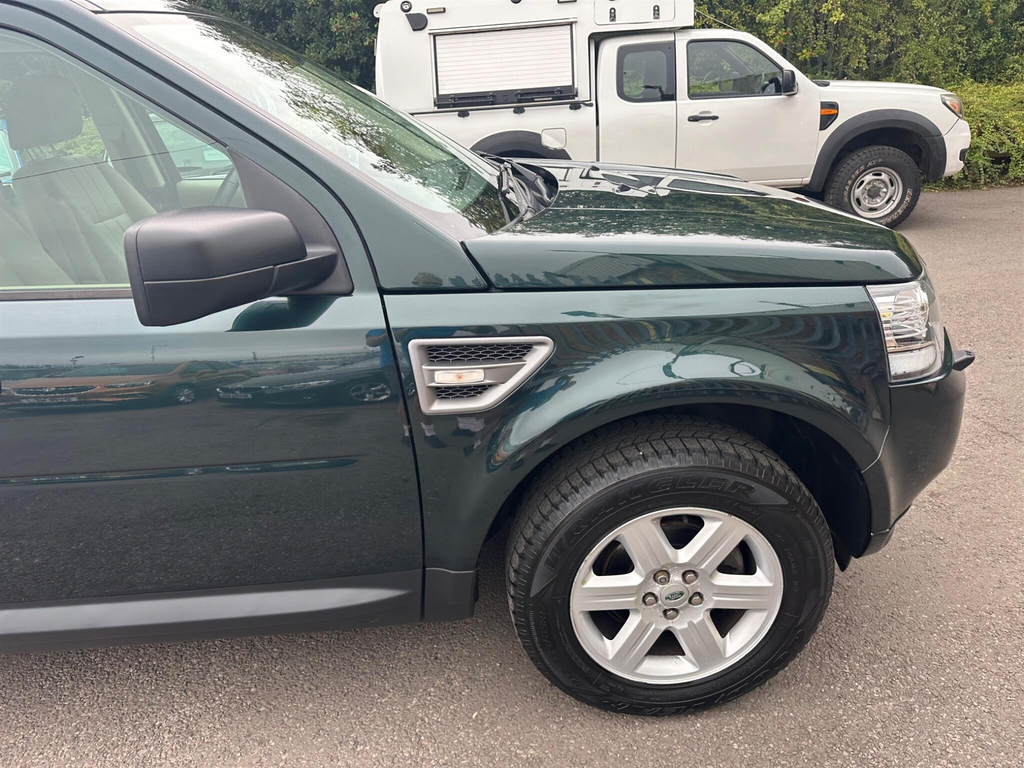 Land Rover Freelander 2 Sd4 Xs Suv Red #35