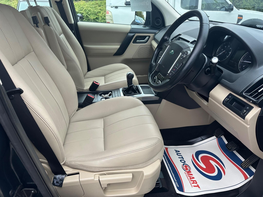 Land Rover Freelander 2 Sd4 Xs Suv Red #22