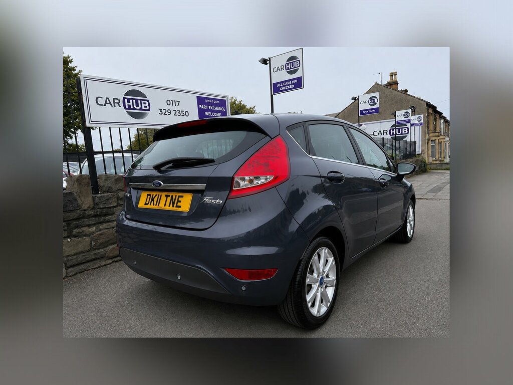 Ford Fiesta 1.25 Zetec Hatchback 129 Gkm, Grey #2