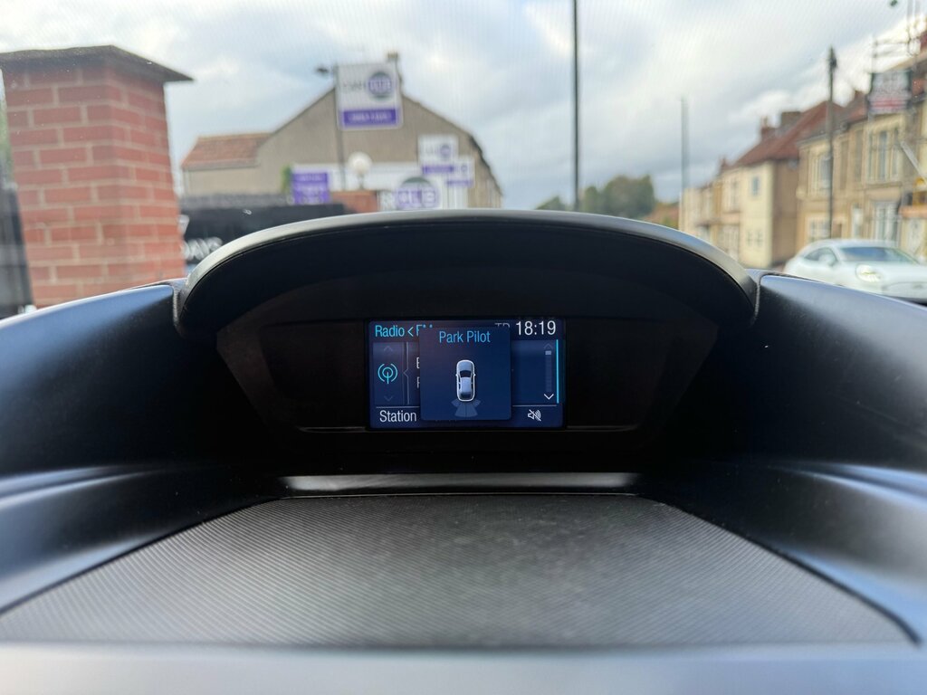 Ford Kuga 2.0 Tdci White #20