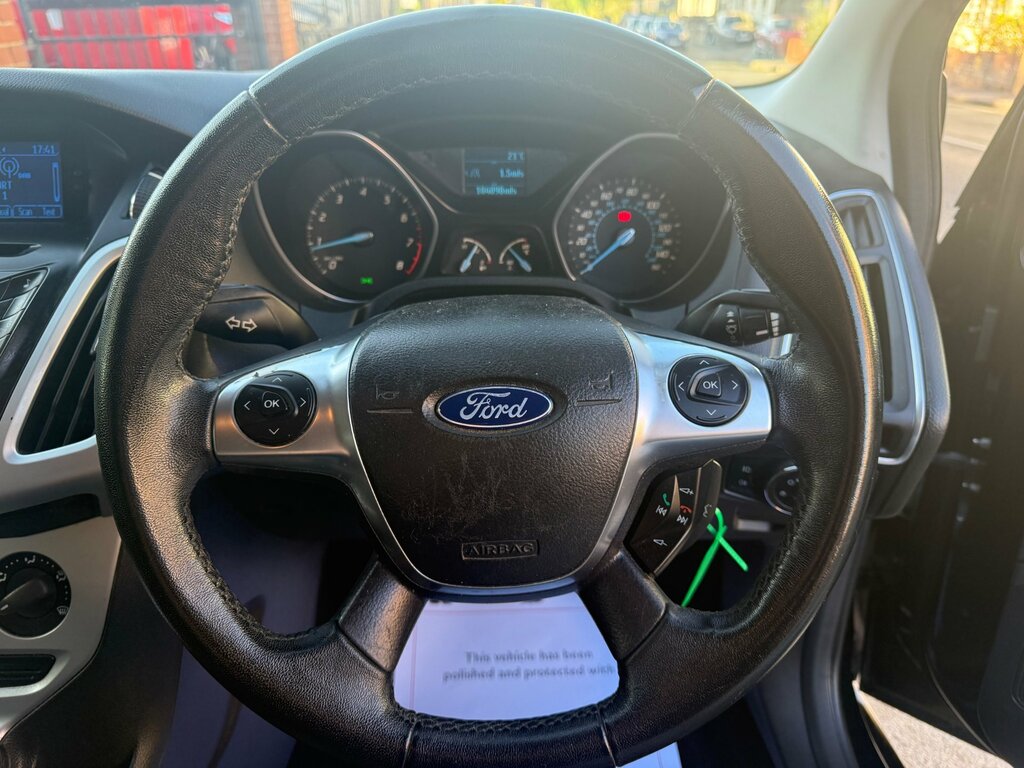 Ford Focus Hatchback 1.6 Tdci Zetec Euro 5 Ss 201212 Silver #15