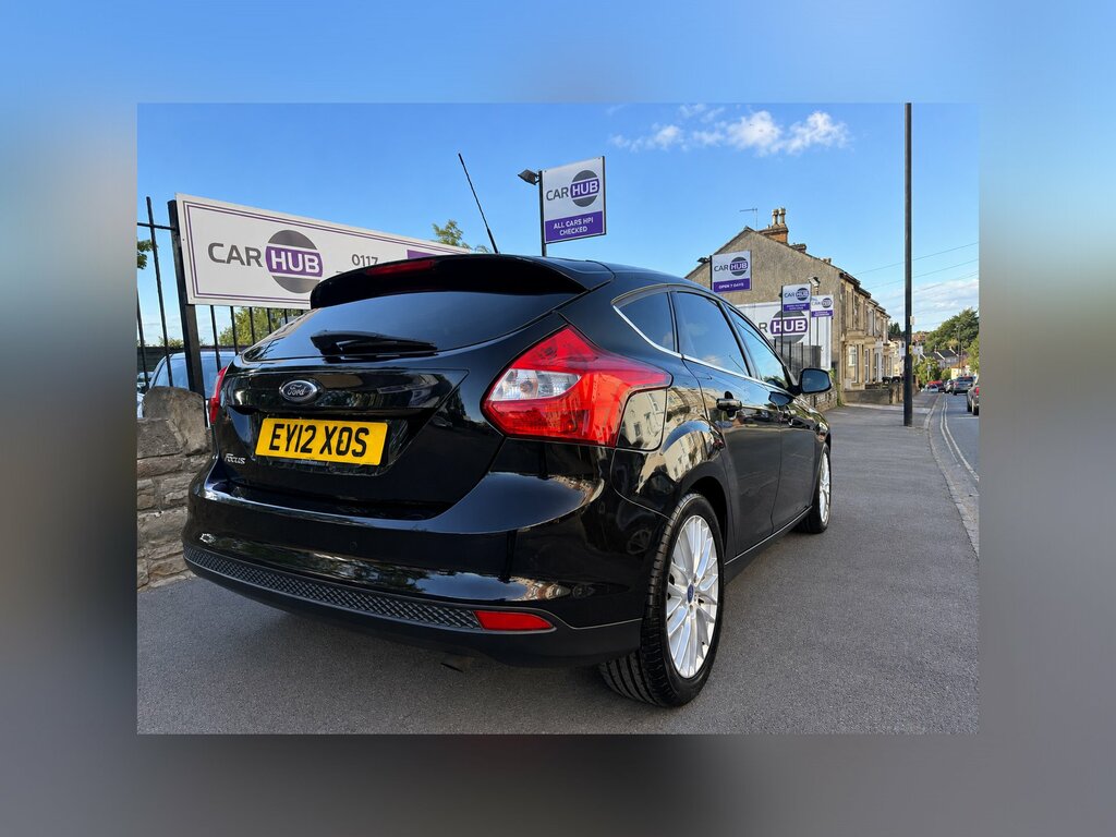 Ford Focus Hatchback 1.6 Tdci Zetec Euro 5 Ss 201212 Silver #2