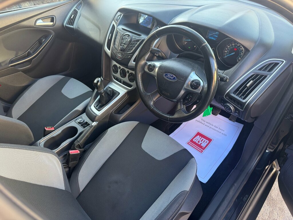 Ford Focus Hatchback 1.6 Tdci Zetec Euro 5 Ss 201212 Silver #5