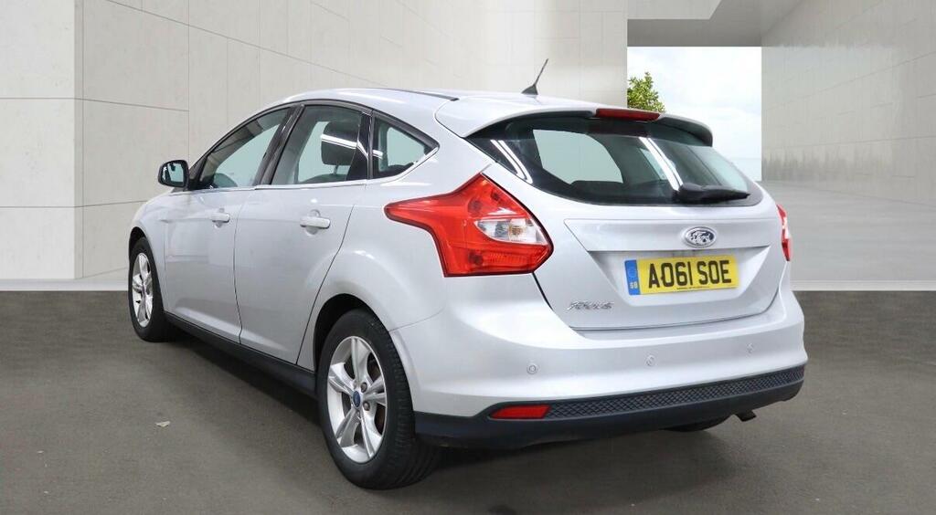 Ford Focus Zetec Silver #4