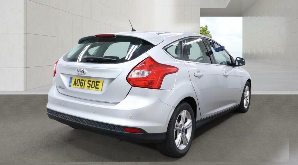 Ford Focus Zetec Silver #5