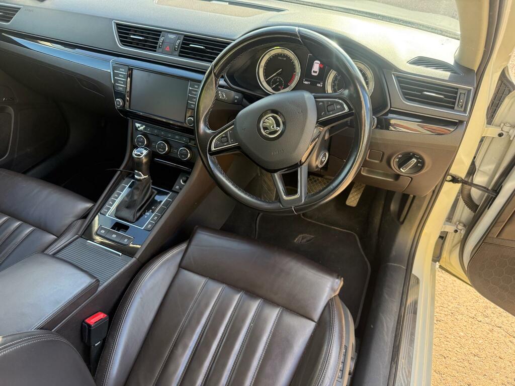Skoda Superb Laurin Klement White #2