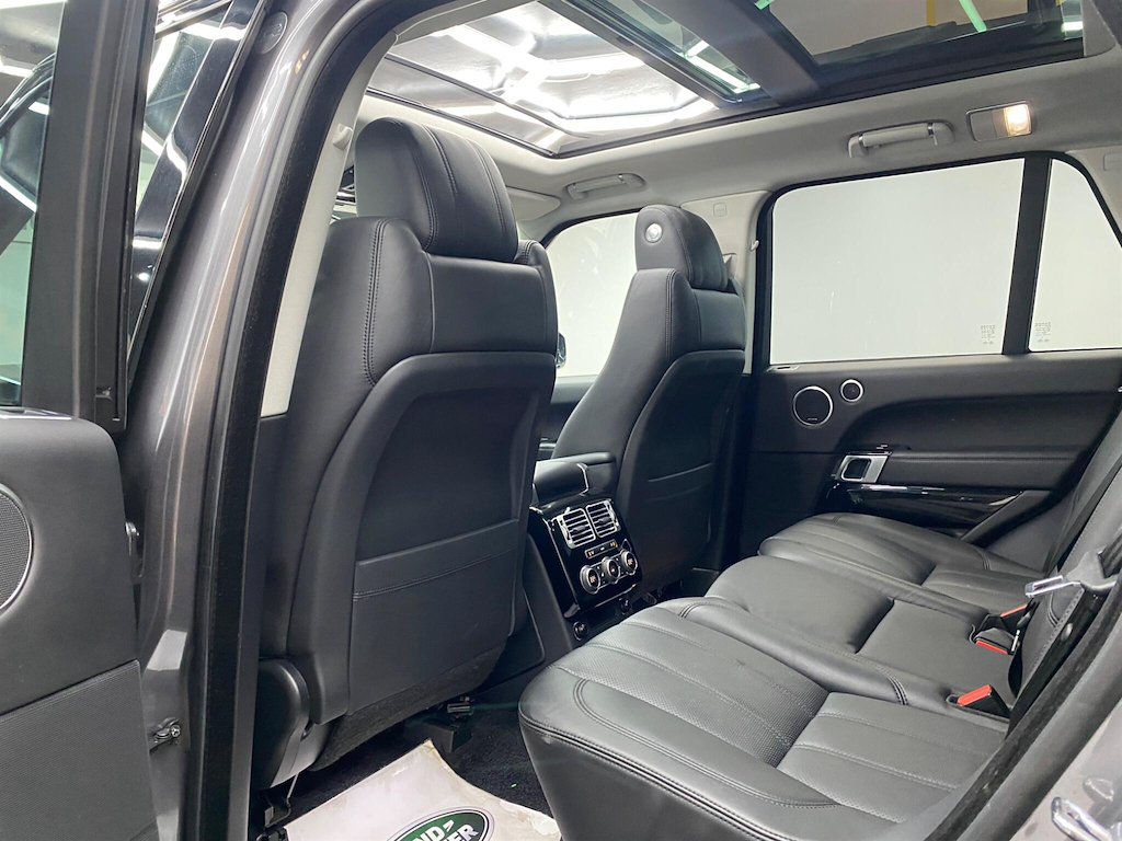 Land Rover Range Rover 3.0 Range Rover Vogue Black #41