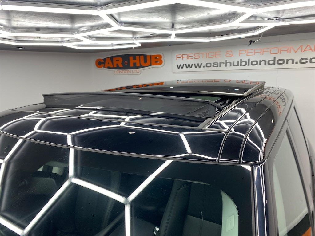 Land Rover Range Rover 3.0 Range Rover Vogue Black #31