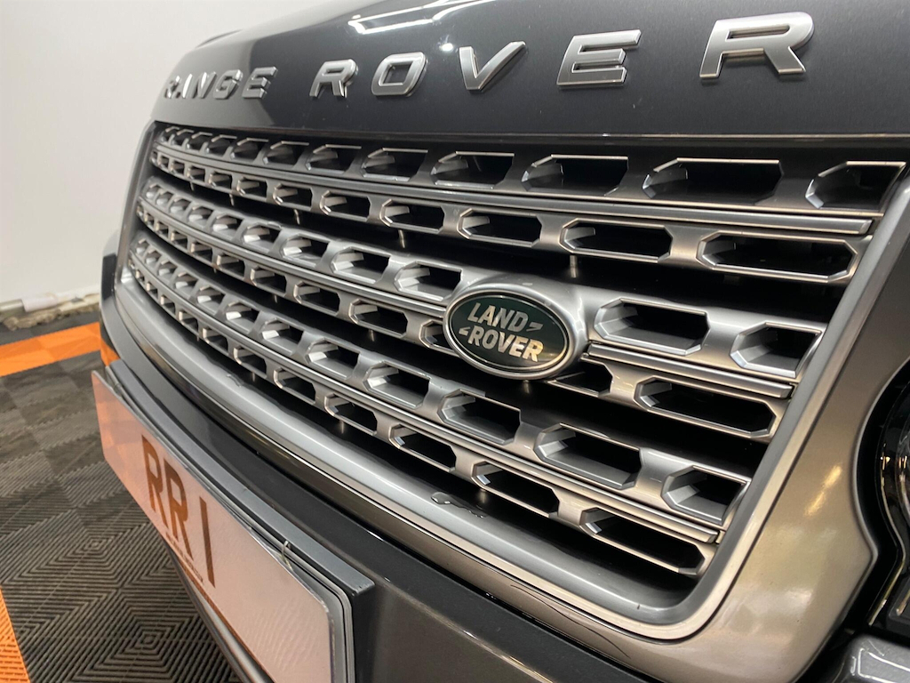 Land Rover Range Rover 3.0 Range Rover Vogue Black #32