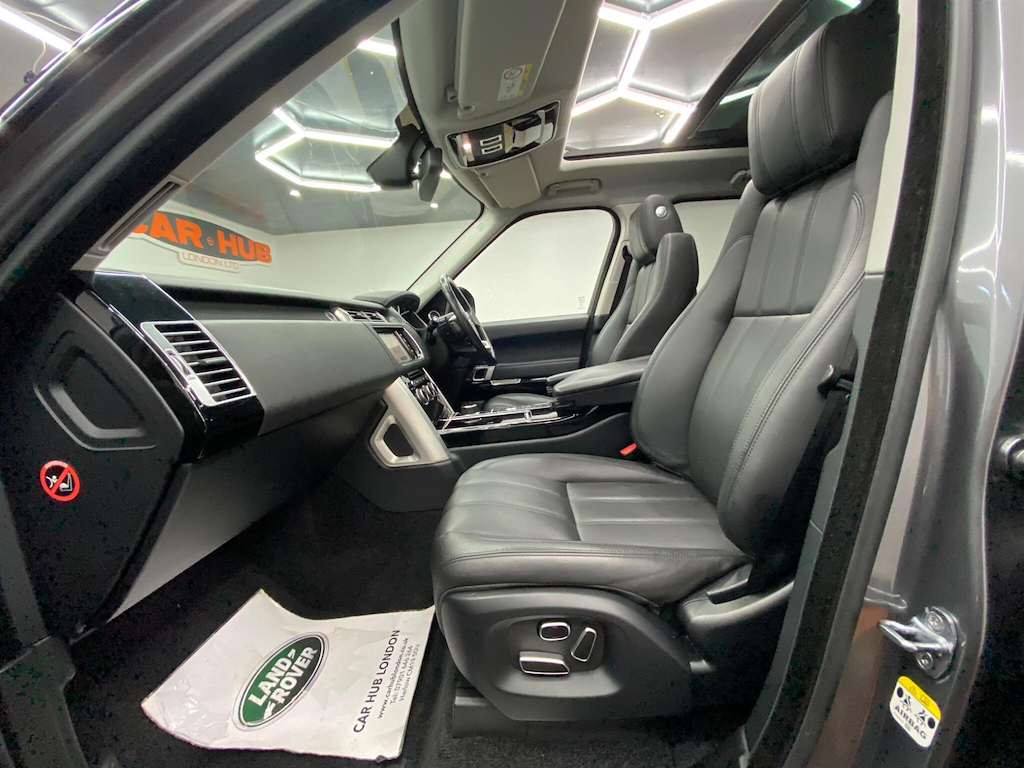 Land Rover Range Rover 3.0 Range Rover Vogue Black #40