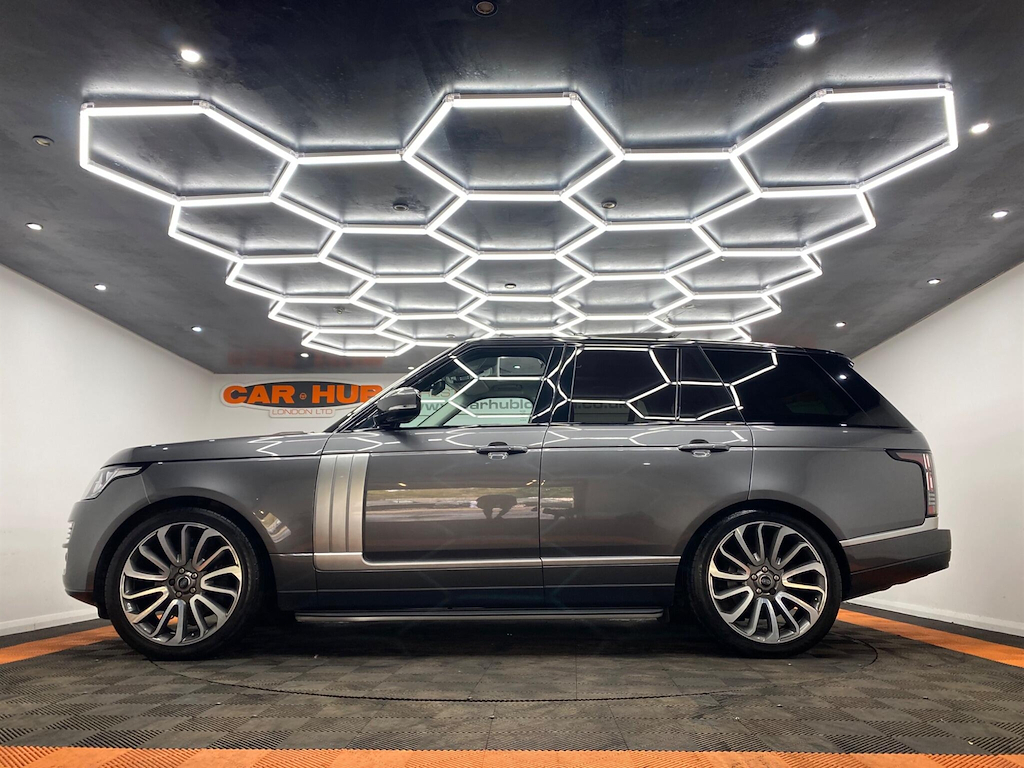 Land Rover Range Rover 3.0 Range Rover Vogue Black #18