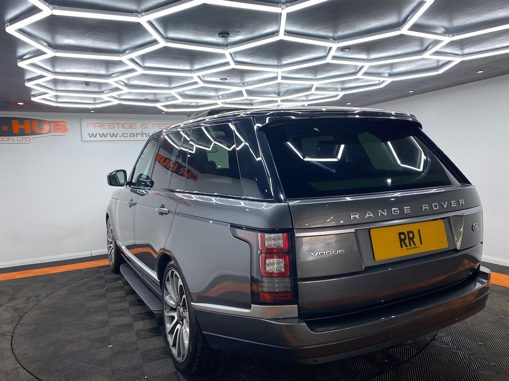 Land Rover Range Rover 3.0 Range Rover Vogue Black #11
