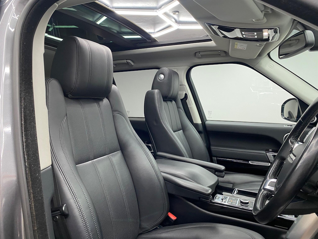 Land Rover Range Rover 3.0 Range Rover Vogue Black #35