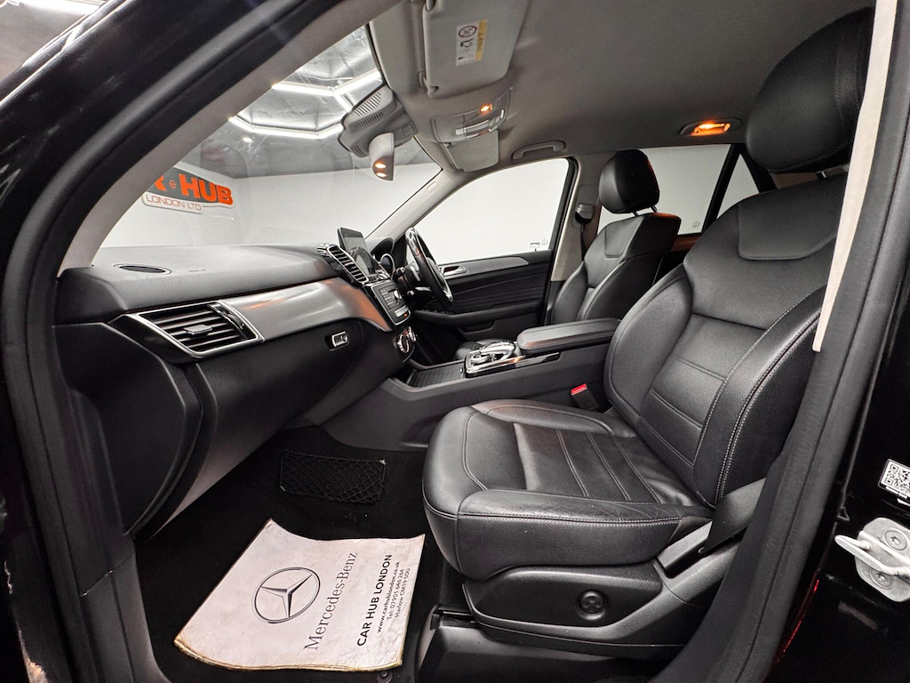 Mercedes-Benz GLE Class 3.0 L D 4Matic Designo Line Silver #71