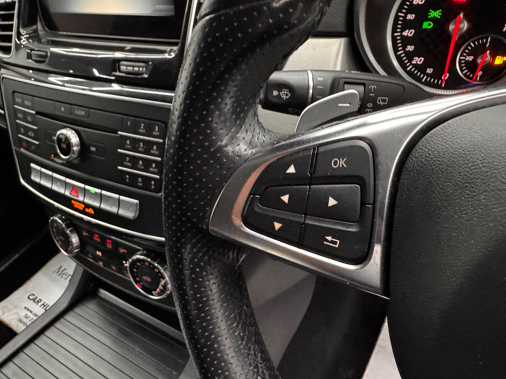 Mercedes-Benz GLE Class 3.0 L D 4Matic Designo Line Silver #44