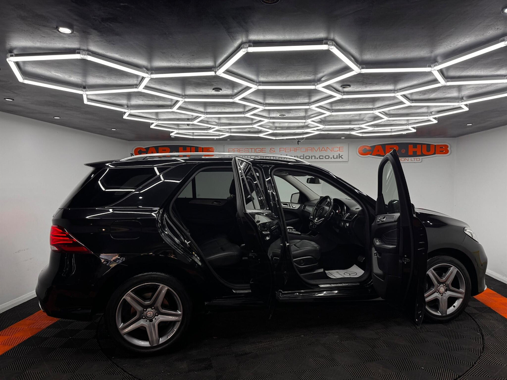 Mercedes-Benz GLE Class 3.0 L D 4Matic Designo Line Silver #9