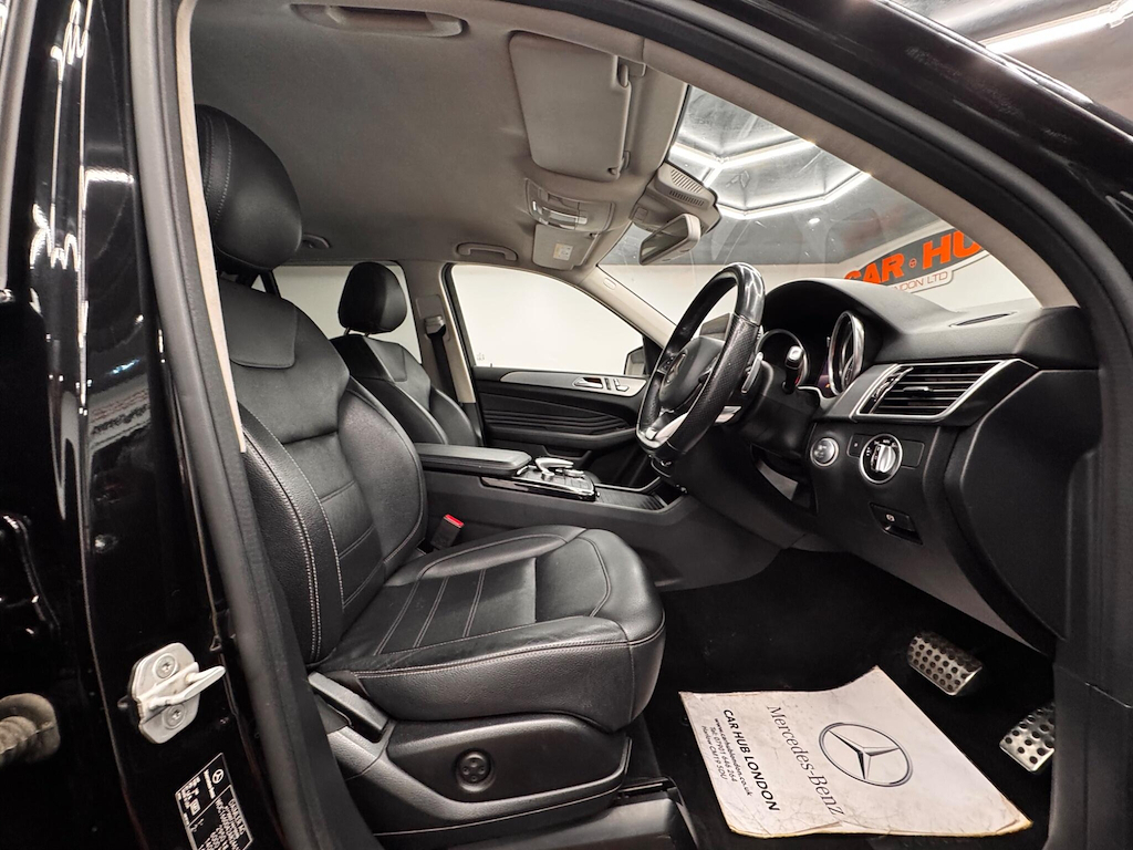 Mercedes-Benz GLE Class 3.0 L D 4Matic Designo Line Silver #46