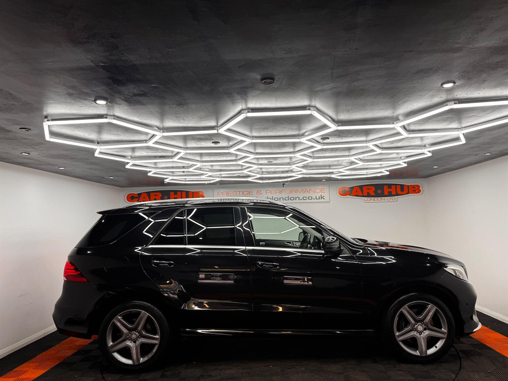 Mercedes-Benz GLE Class 3.0 L D 4Matic Designo Line Silver #37