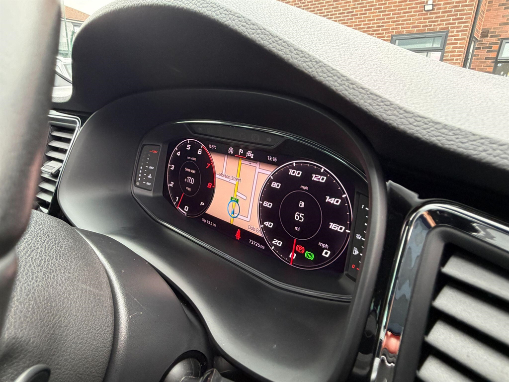 Seat Ateca Suv 1.5 Tsi Evo Fr Dsg White #15