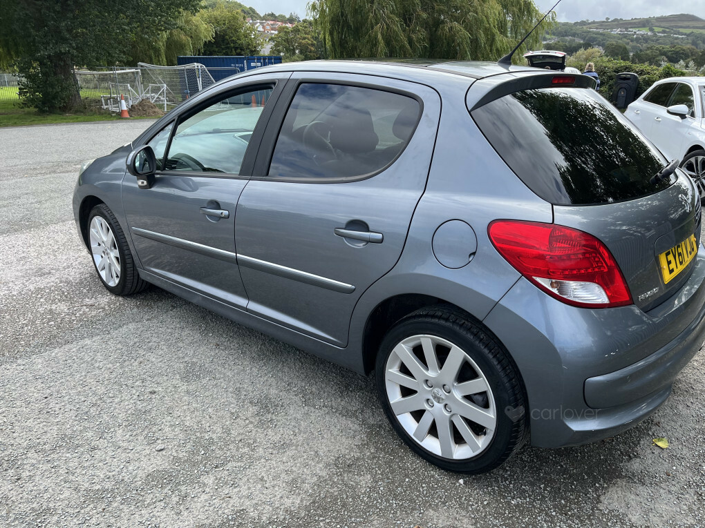 Peugeot 207 Allure Auto #4