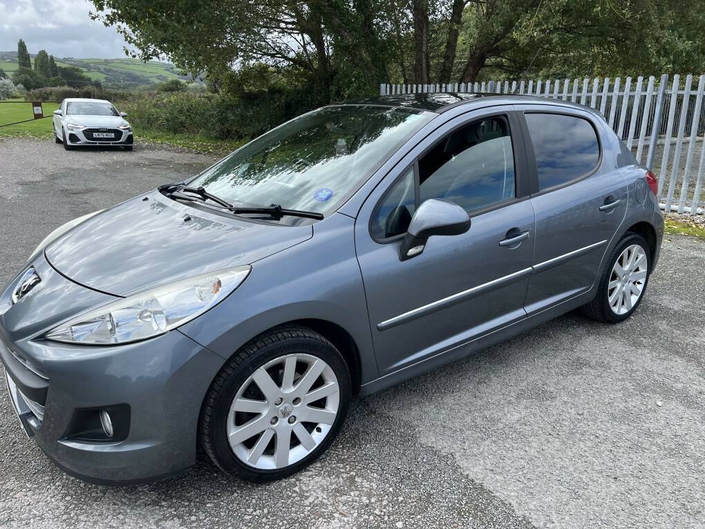 Peugeot 207 Allure Auto #2