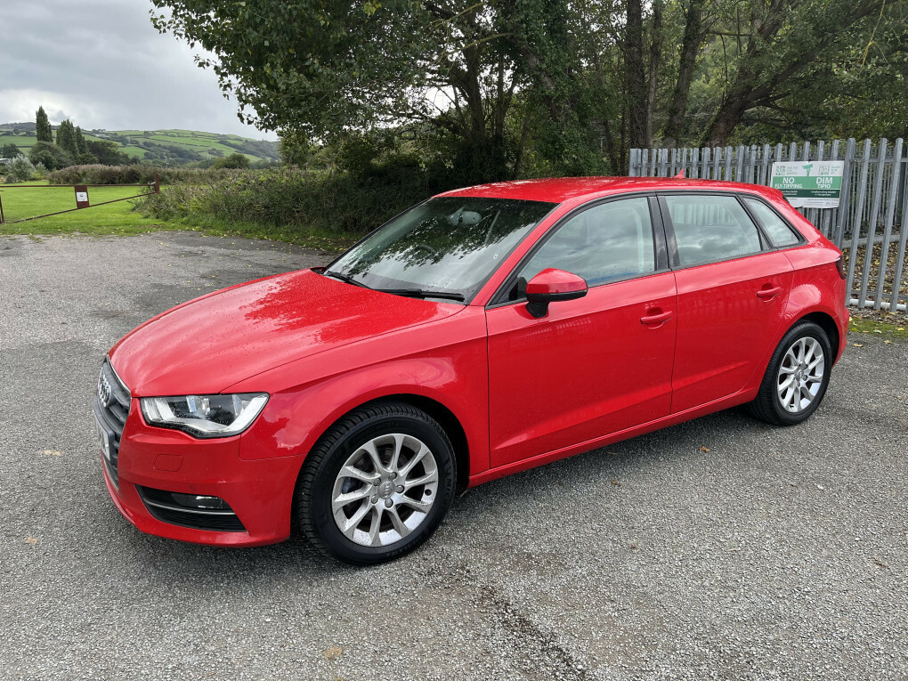 Audi A3 Sportback Se Tfsi  #2