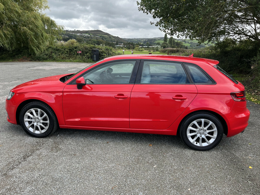 Audi A3 Sportback Se Tfsi  #3