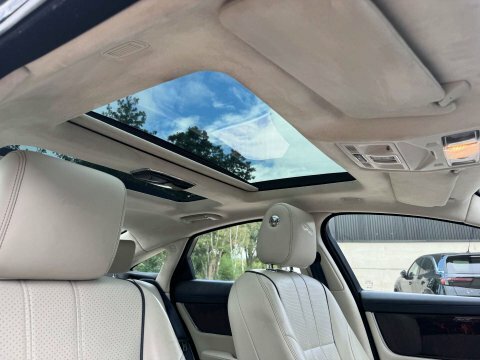 Jaguar XJ 3.0D V6 Portfolio Lwb Blue #22