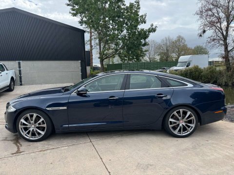 Jaguar XJ 3.0D V6 Portfolio Lwb Blue #8